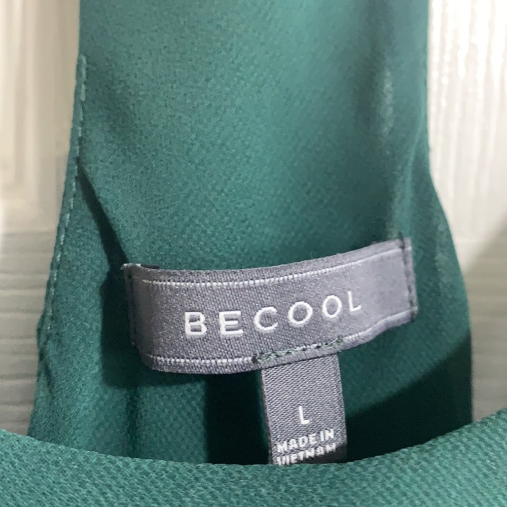 Express Razor Back Shirt - Picture 3 of 4